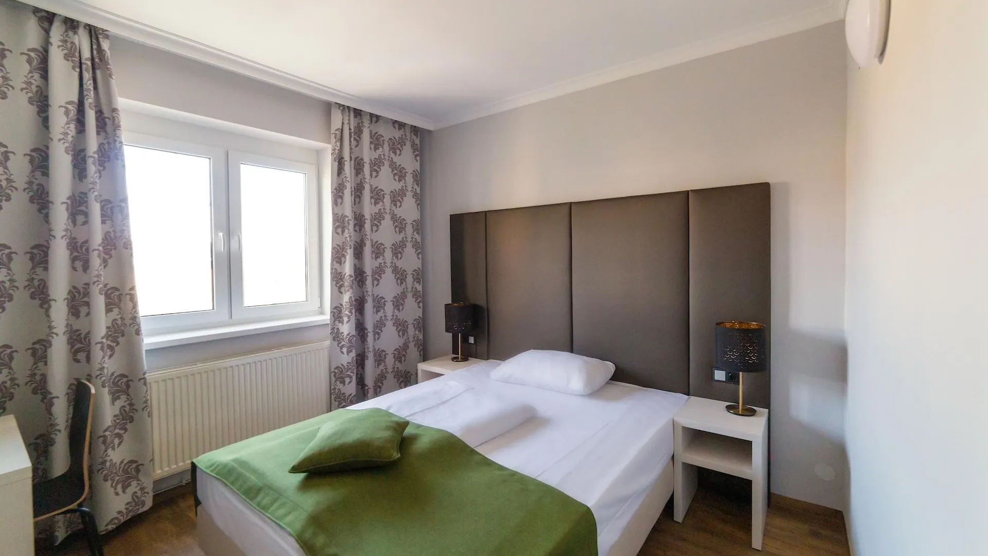Arion Airport Hotel Schwechat 4*,  Austria